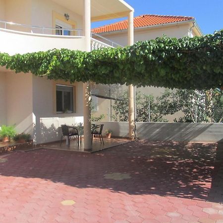 Nives Apartmani Pakoštane Esterno foto
