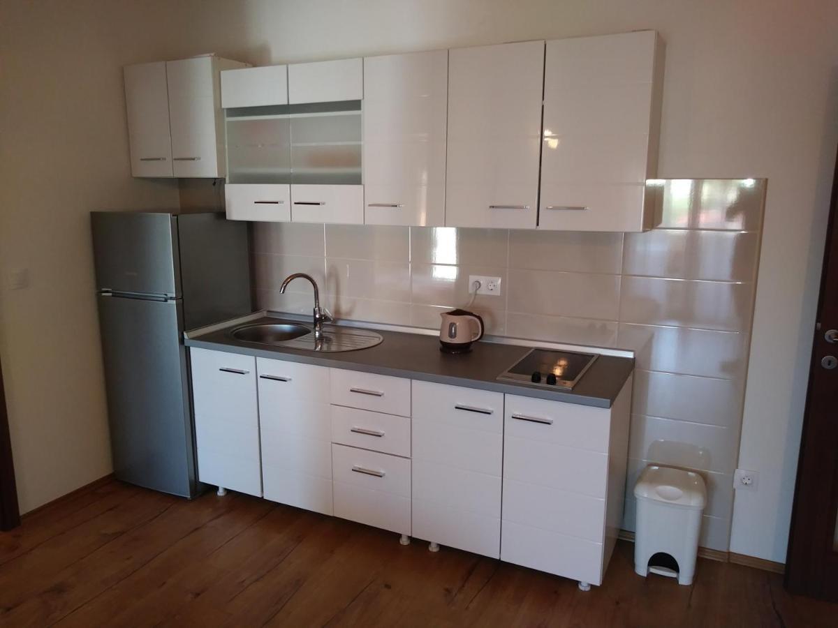 Nives Apartmani Pakoštane Esterno foto