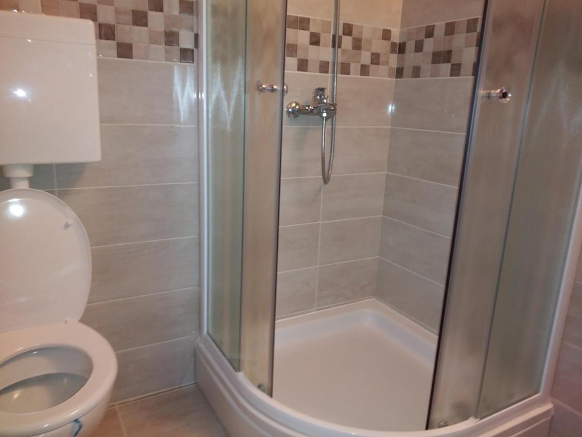 Nives Apartmani Pakoštane Esterno foto