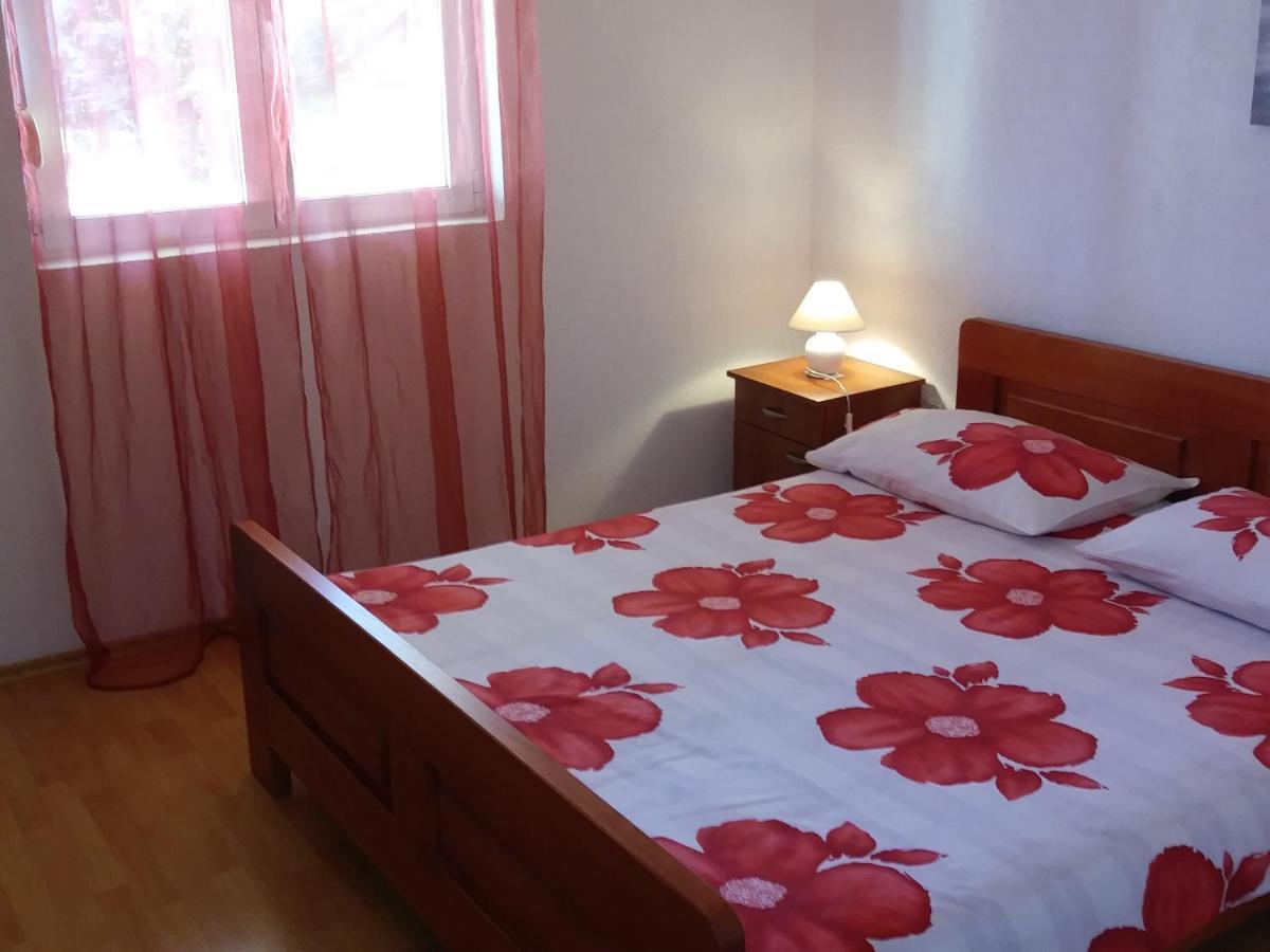 Nives Apartmani Pakoštane Esterno foto