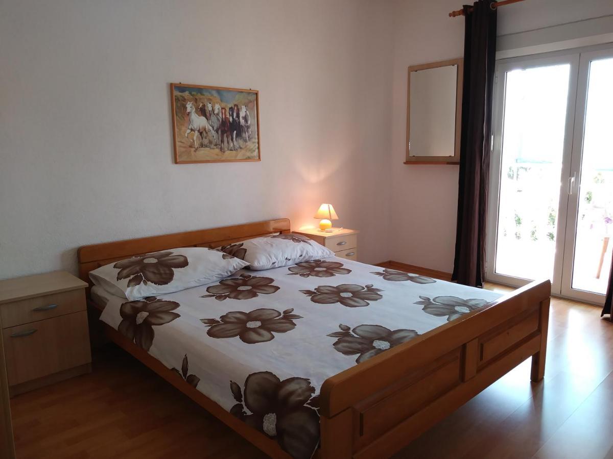 Nives Apartmani Pakoštane Esterno foto